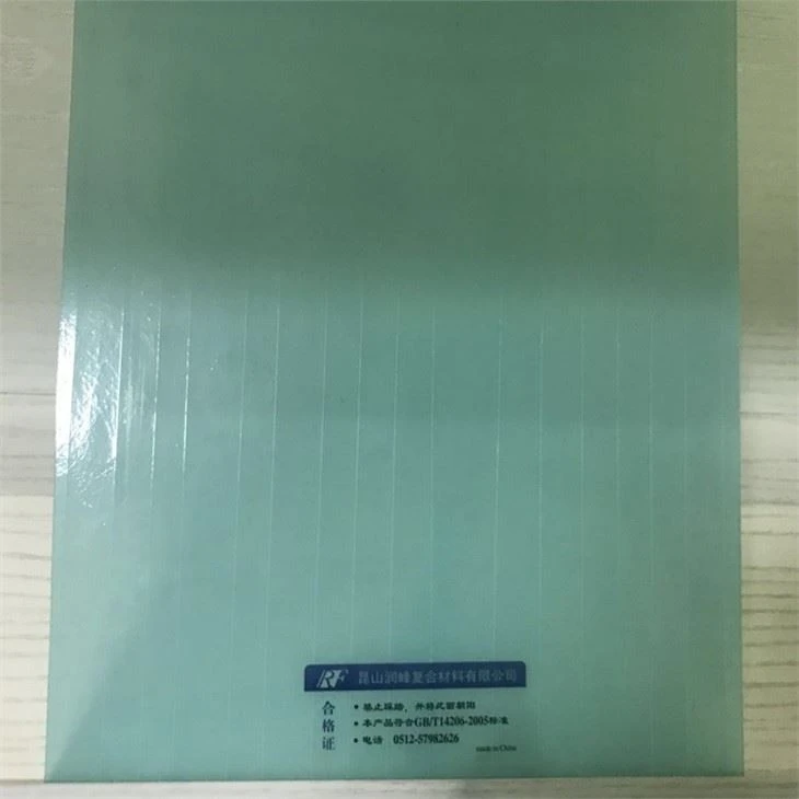 Plosna ploča od fiberglasa visoke transparentnosti